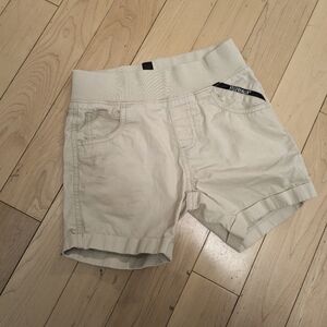 Villervalla cotton twill star shorts in sand